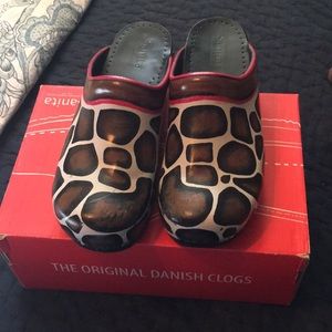 Sanita hand painted leopard, open back clog